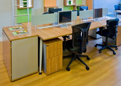 Mesa Corporativa - linha Linear