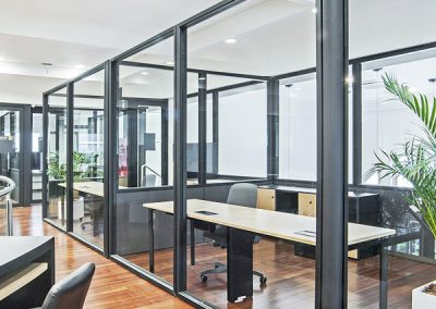 Divisórias Piso Teto - Móveis Corporativos